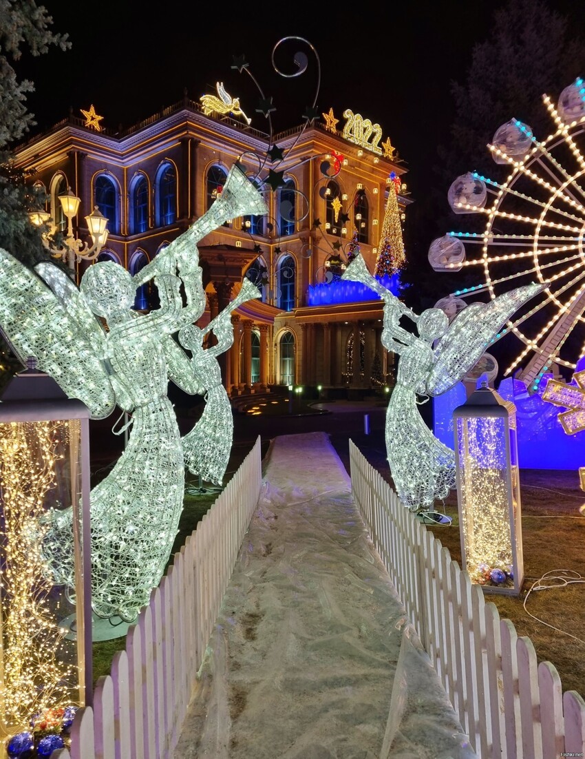 Немного новогоднего настроения из южной столицы Казахстана