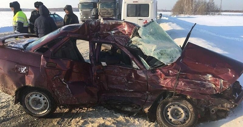 Авария дня. Пассажир «десятки» погиб в ДТП в Курганской области 