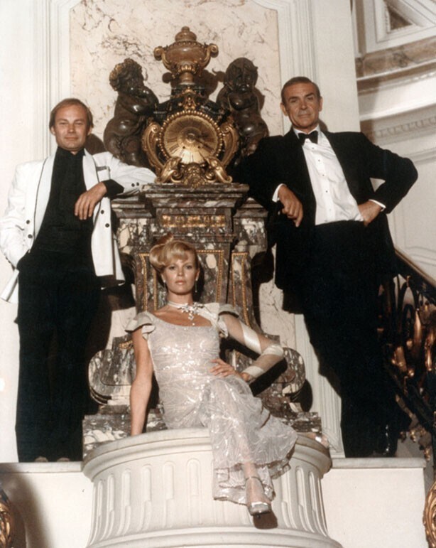 Ким Бейсингер с Клаусом Марией Брандауэр и Шоном Коннери на съемках фильма «Never Say Never Again» 1983 г.