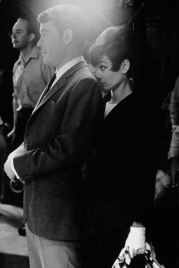 Питер О'Тул и Одри Хепберн на съемках фильма «Как украсть миллион», 1966 год.