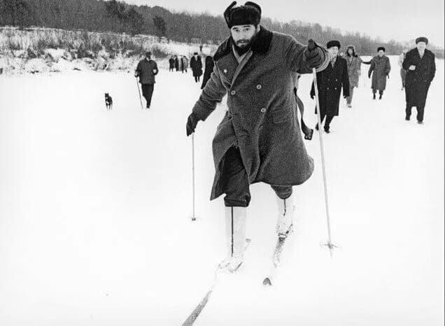 Бросай курить - вставай на лыжи! Фидель Кастро в Мурманске в 1963 г.