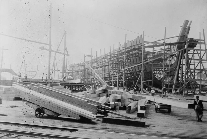 Старинные фотографии верфей, где в 19 веке строили революционные пароходы