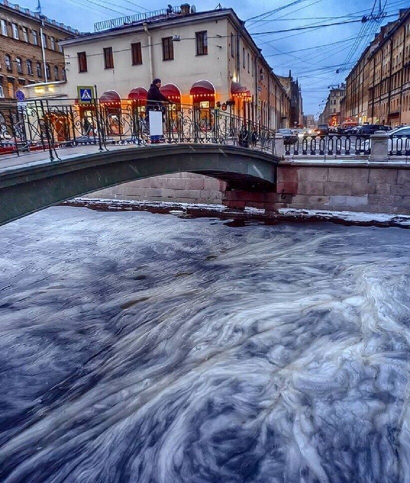 Река мойка зимой