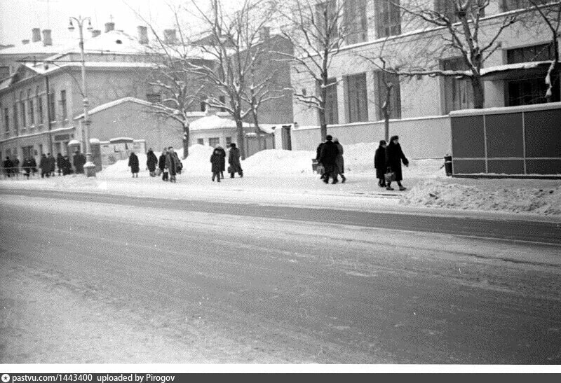 Зимний Старый Арбат 1964 года и 2021 года на фото сделанных с одних точек