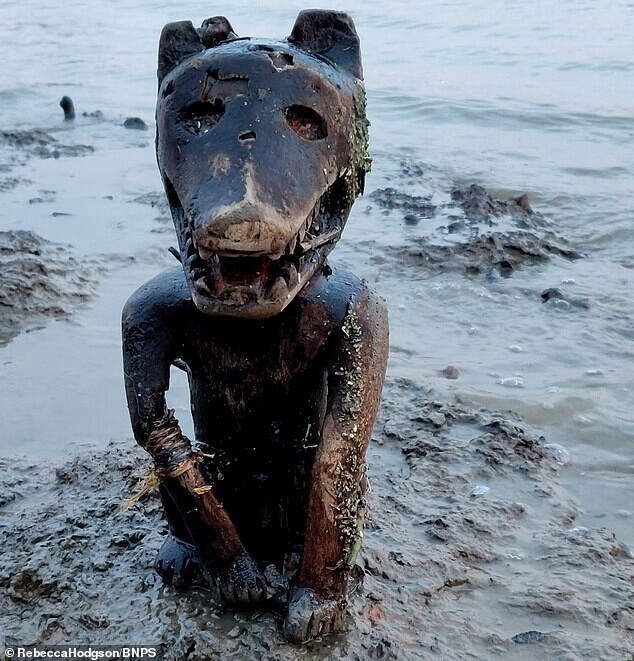 Искательница сокровищ нашла на Темзе "статуэтку вуду"