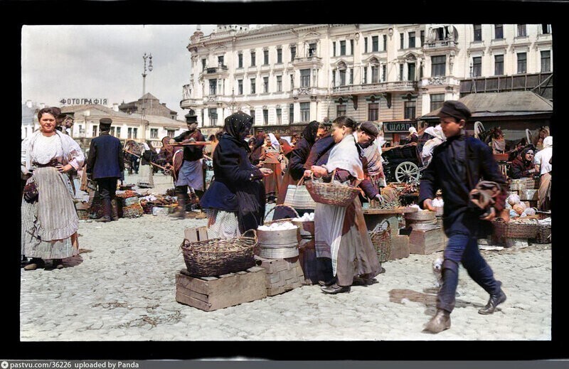 Рынок на Триумфальной площади.  1909 год.