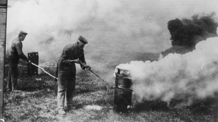 Зачем во времена Первой мировой солдаты раскладывали хворост перед окопами