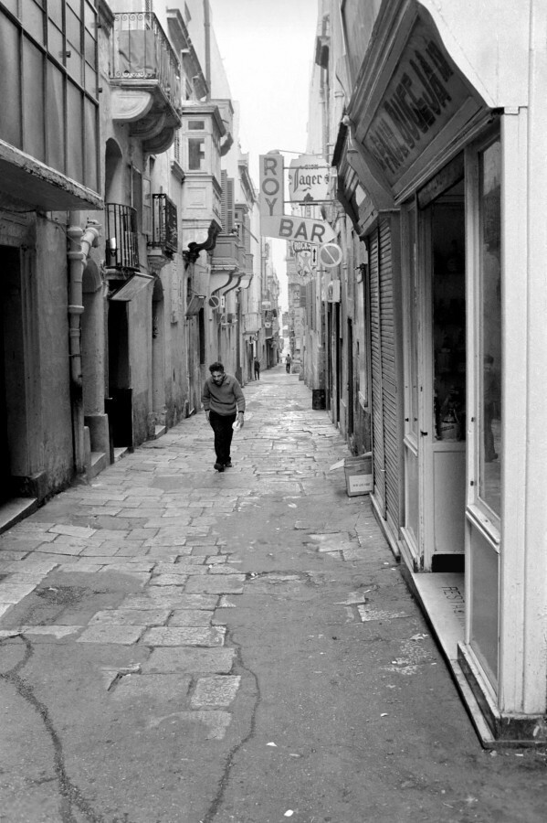 Январь 1972 года. Мальта. Гут, квартал красных фонарей.