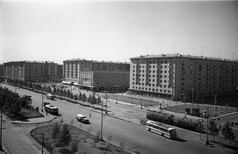 Москва: гигантские проспекты и площади, как символы советской столицы