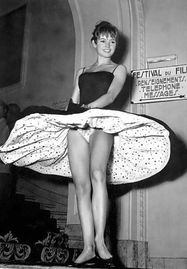 Брижит Бардо на Каннском кинофестивале, 1956 год. Фото : Edward Quinn.