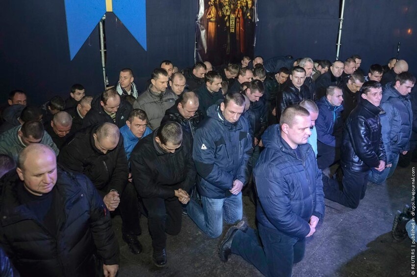Холуйство и лакейство