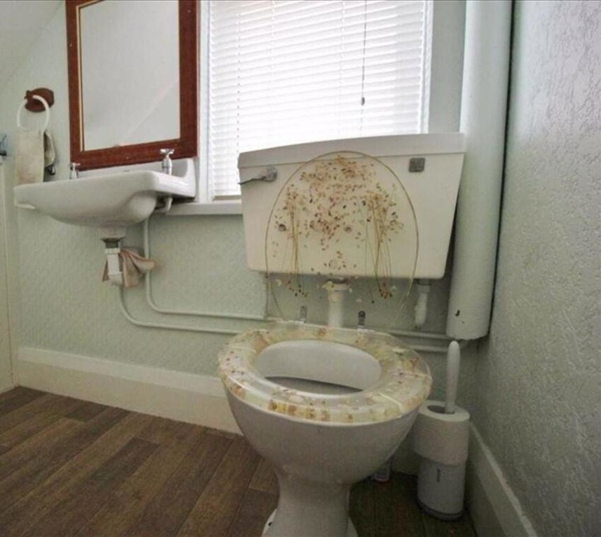 Странный и непродуманный дизайн туалетов и ванных комнат