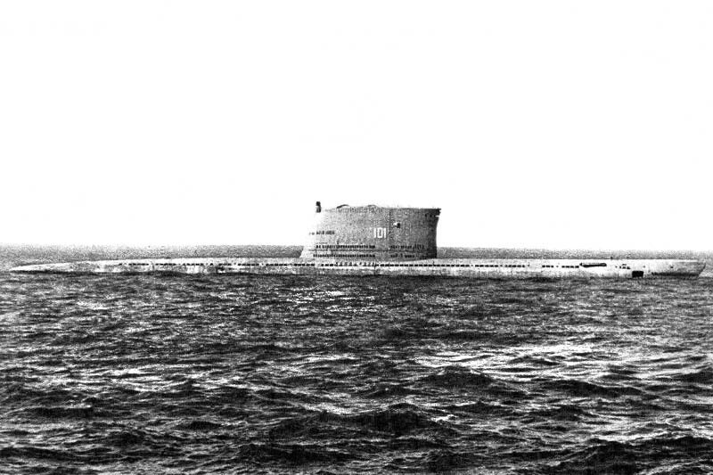 Подводная лодка Б-73, которая после списания оказалась вмурованной в бетонный пирс