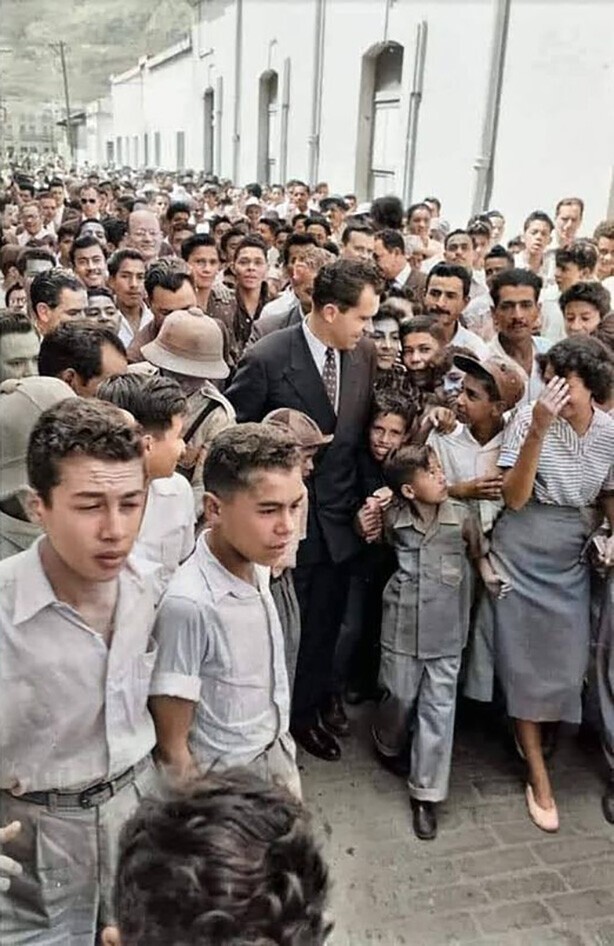Первый визит на Кубу Ричарда Никсона в статусе вице-президента США. Гавана, 1954 год .