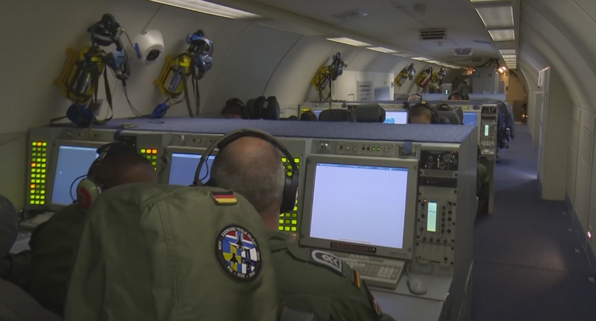 Что находится внутри "тарелки" НАТОвского самолёта дальнего радиолокационного обнаружения