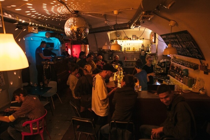 Гастрономический тур по Петербургу: самые необычные кафе и бары