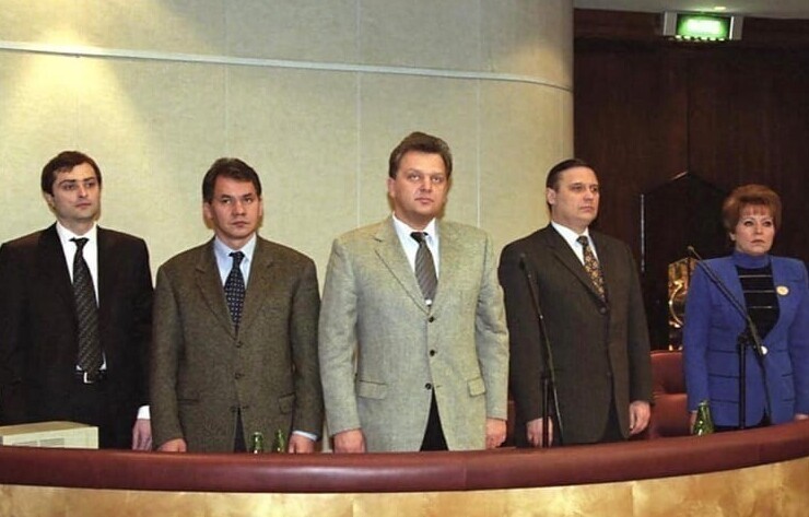 Правительственная ложа во время первого заседания Госдумы третьего созыва. Январь 2000 года