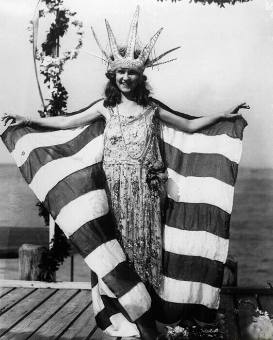 Самая первая обладательница титула "Мисс Америка" - Маргарет Горман. 1922 год