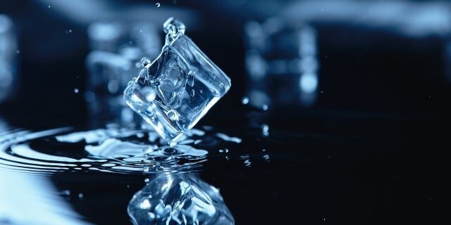 Физики из США заставили лёд левитировать над нагретым металлом
