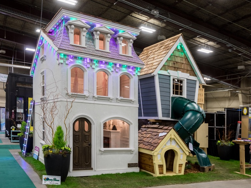 Квартиры для детей: канадец создает игровые домики со всеми удобствами настоящих жилищ