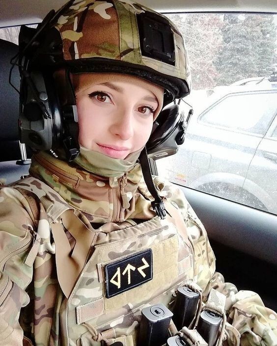 Сильные в своей слабости, слабые в своей силе: о женщинах в армиях мира