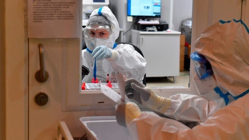 В Москве стартовали клинические исследования назальной вакцины от коронавируса
