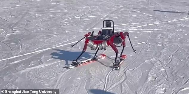 В Китае разработали робота, который умеет кататься на лыжах