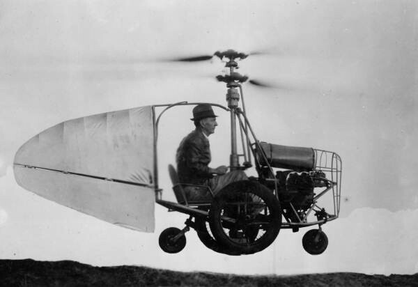 Джесс Диксон в своей летающей машине, 1940 год