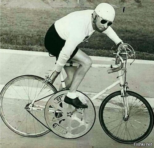 Жозе Мейффре и его легендарный велосипед, на котором он в 1962 году установил...