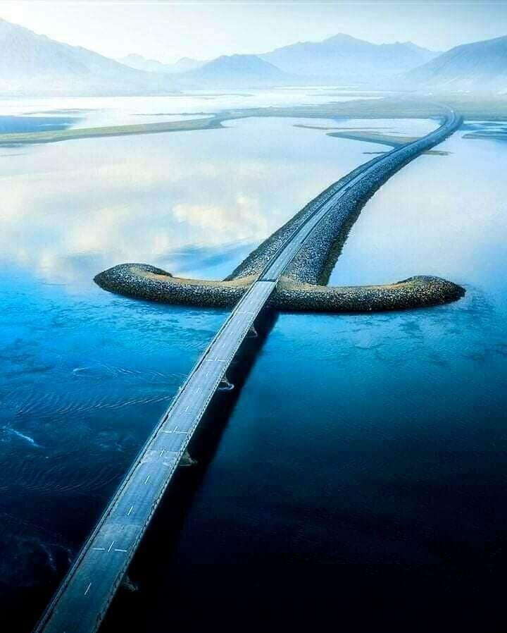 Мост в форме меча, Исландия