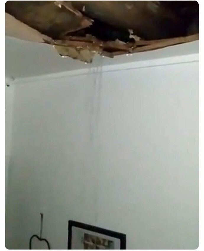 "У нас была протечка на потолке, но хозяина квартиры это не волновало. В итоге потолок просто упал. С тех пор прошло 2 месяца, а ремонт еще не закончен"
