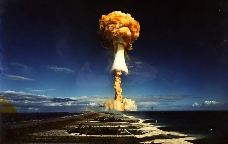 Ядерные испытания, старые поля битв, суровый климат… Острова, которые не стоит посещать