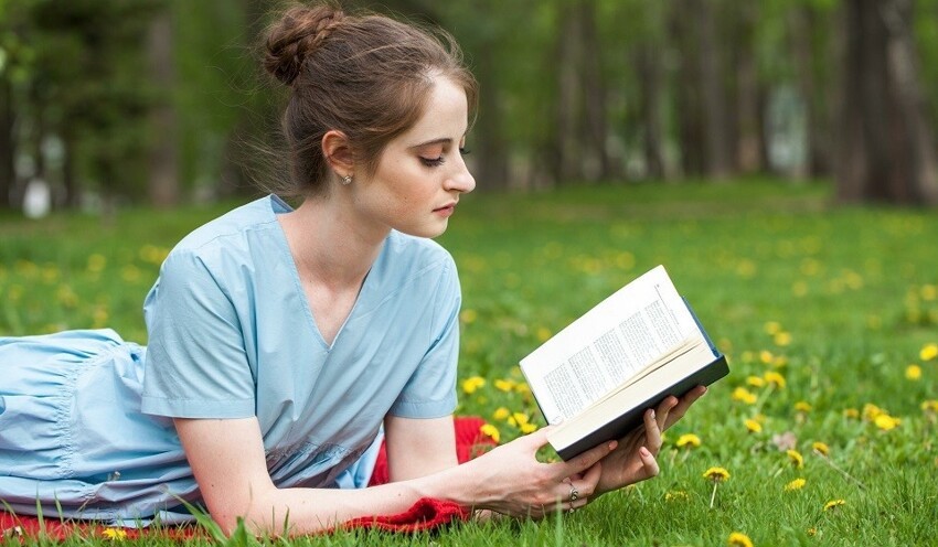Как быстро выучить стих наизусть: 7 легких способов от учителя литературы