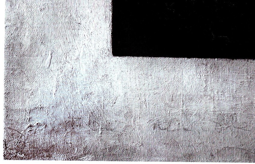 Действительно ли картина «Черный квадрат» некоторое время провисела в Третьяковской галерее в перевернутом виде?
