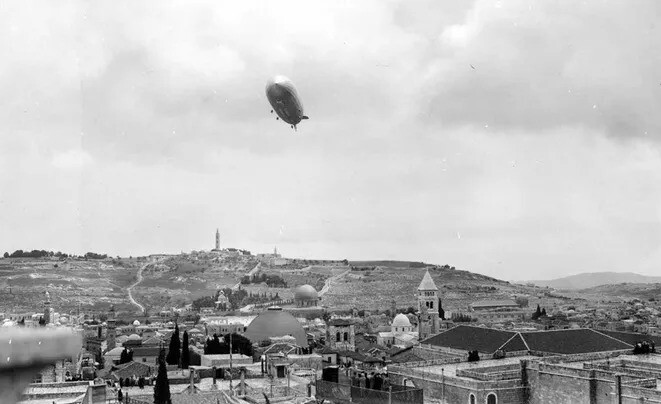 19. Graf Zeppelin над старым городом Иерусалима, 26 апреля 1931 года
