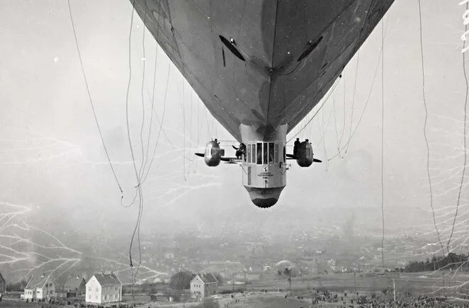10. Дирижабль "Norge" над Экебергом, Норвегия, 14 апреля 1926 г.