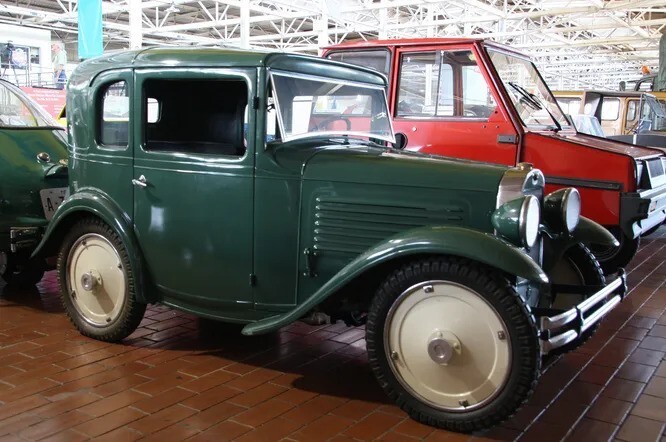 10 самых крутых экспонатов автомобильного музея Лейна