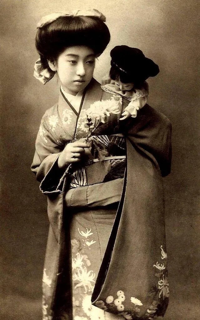 Тисё Такаока - девятипалая гейша