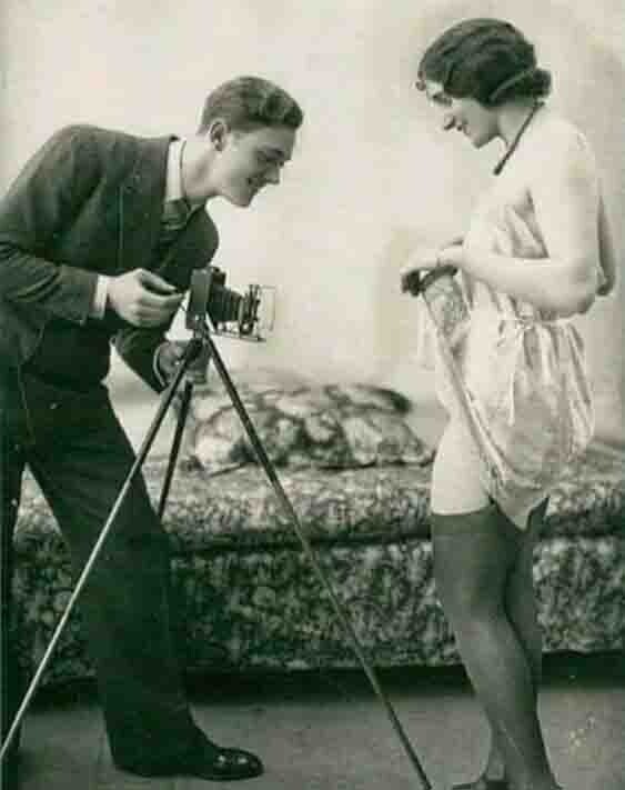 Жак Бидерер, первый в истории фотограф, специализирующийся на эротических фотографиях, Париж, 1928 год
