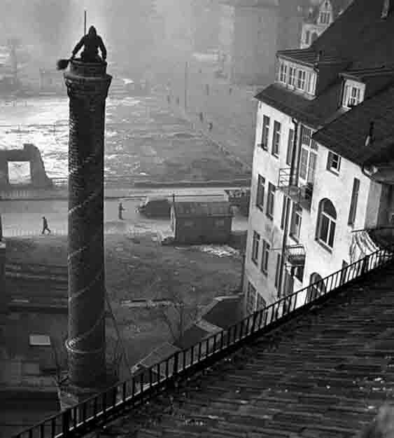 Трубочист. Мюнхен, 1950 г. Фото: Макс Шелер