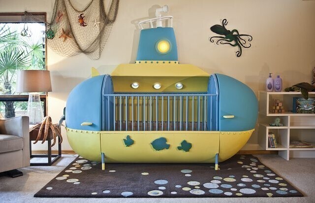 Кроватка для малыша "Подводная лодка"