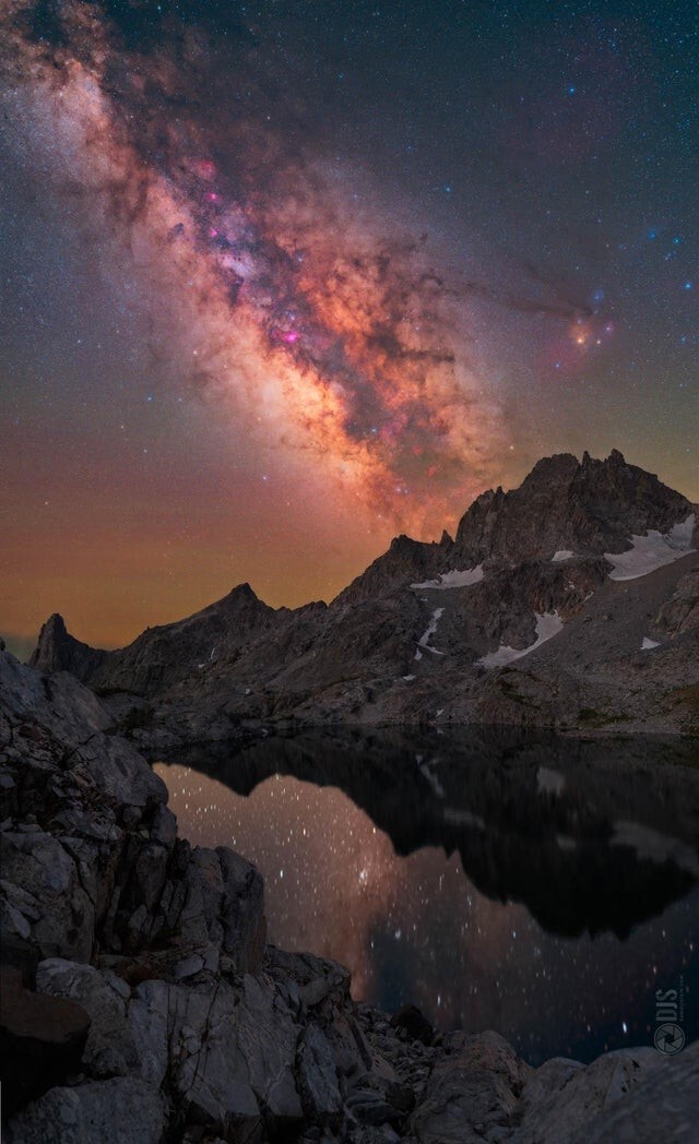 3. Млечный путь над горами Сьерра-Невада в Калифорнии