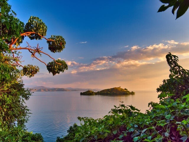 9. Залитый солнцем остров, озеро Киву, Руанда