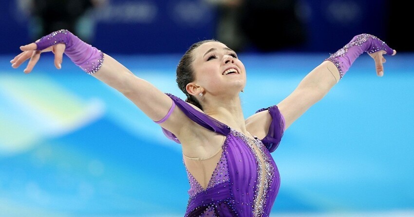 С Валиевой сняли отстранение, российским олимпийцам оставили командное "золото"
