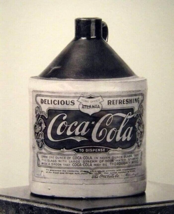 24. "Кока-кола" в 1906 году