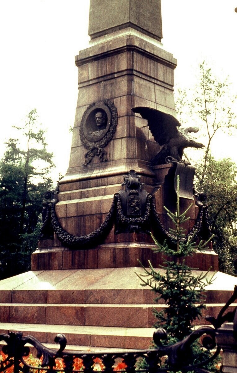 Памятник Покорителям Сибири, Иркутск.