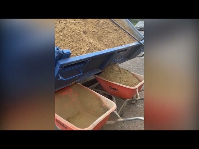 Правильная разгрузка песка 