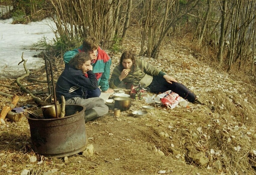 Как отдыхали советские люди? Показали 10 фото того, каким отдых был на самом деле