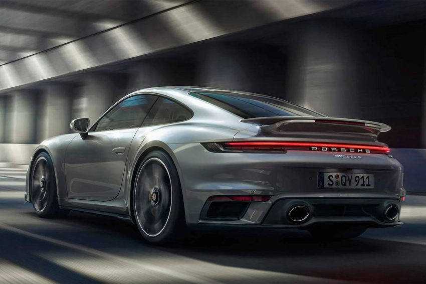 Компания Porsche создает мобильное приложение для оцифровки реальных дорог