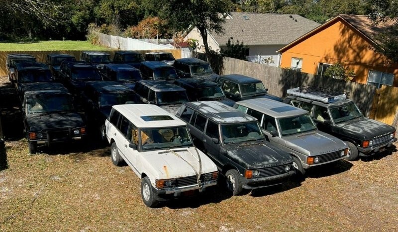 Коллекция из 37 старых Land Rover и запчастей к ним может стать вашей за 500.000 долларов